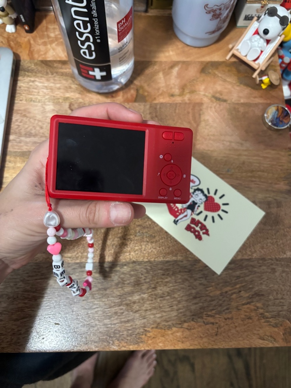lola Red Betty Boop Digital Camera with Beaded Strap - Picture 3 of 3